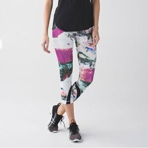Lululemon Run: Inspire Crop II *All Full-On Luxtreme Water Color Print Size 6